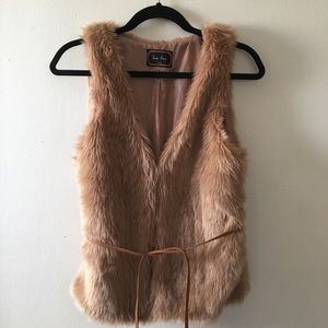 Love Tree Faux Fur Vest Waist Tie and Hook Closure